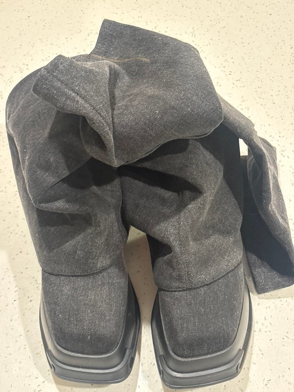 Women’s sz7.5 Daphne Lab Boots